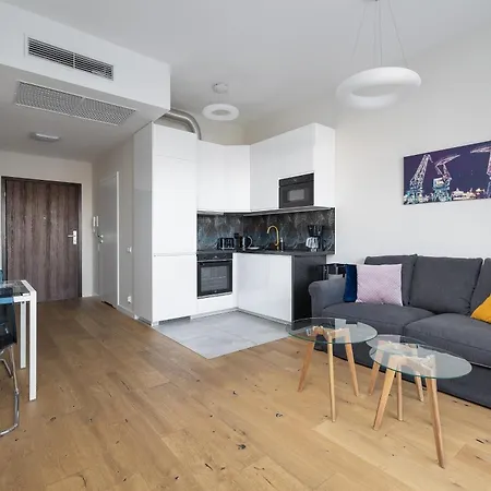 Hanza Tower Studio 720